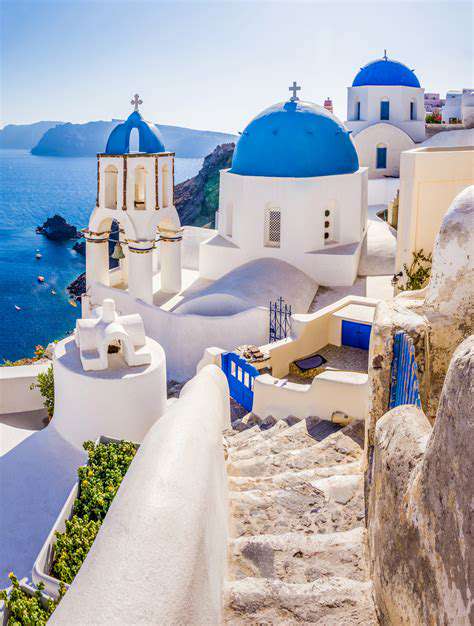 Your Guide to the Island of Santorini, Greece