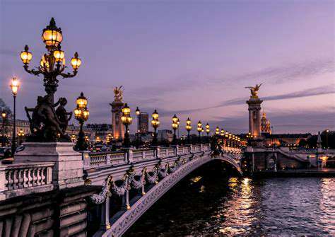 The Ultimate Paris Travel Guide: Things to Do & See