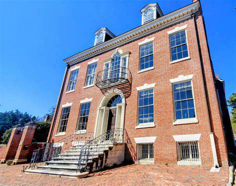 Mid-AtlanticMajesty:ABlendofHistoryandColor